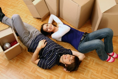 Packing and transport support for student accommodation moves